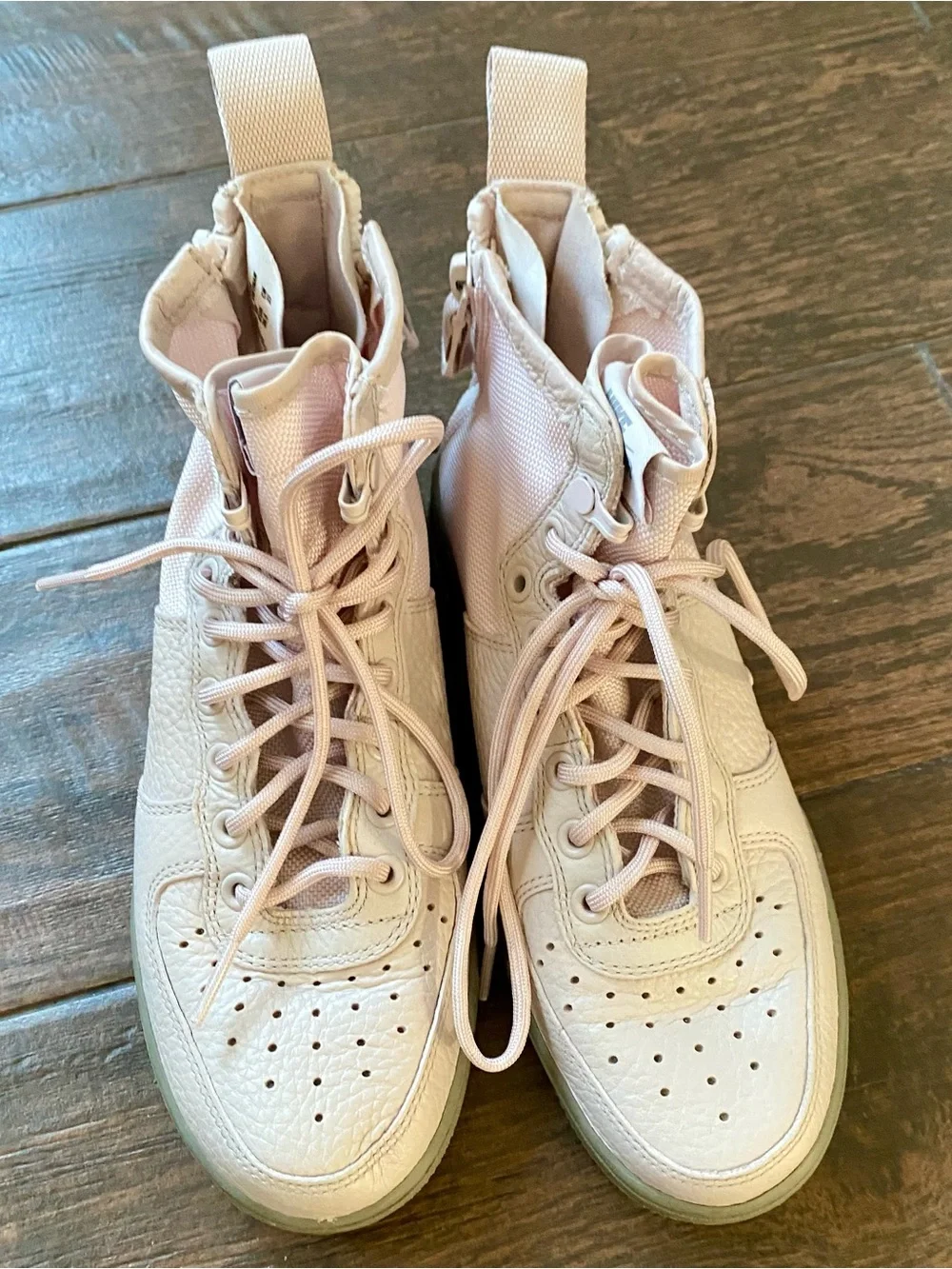 Women’s Nike SF Air Force 1 Mid sneakers - Light Pink